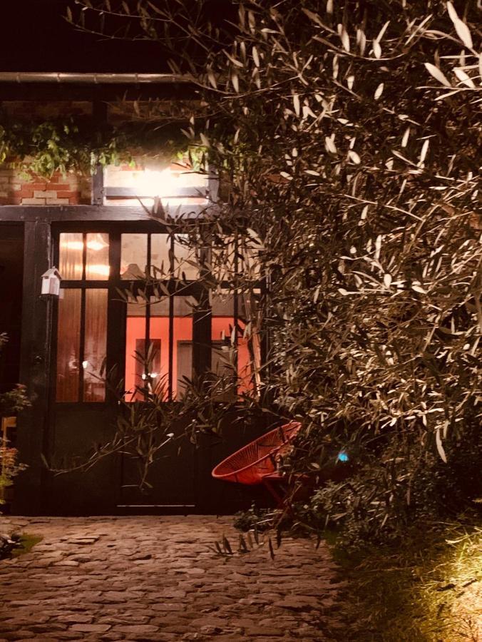 Bed and Breakfast L'Atelier Planqué Le Mans Exterior foto