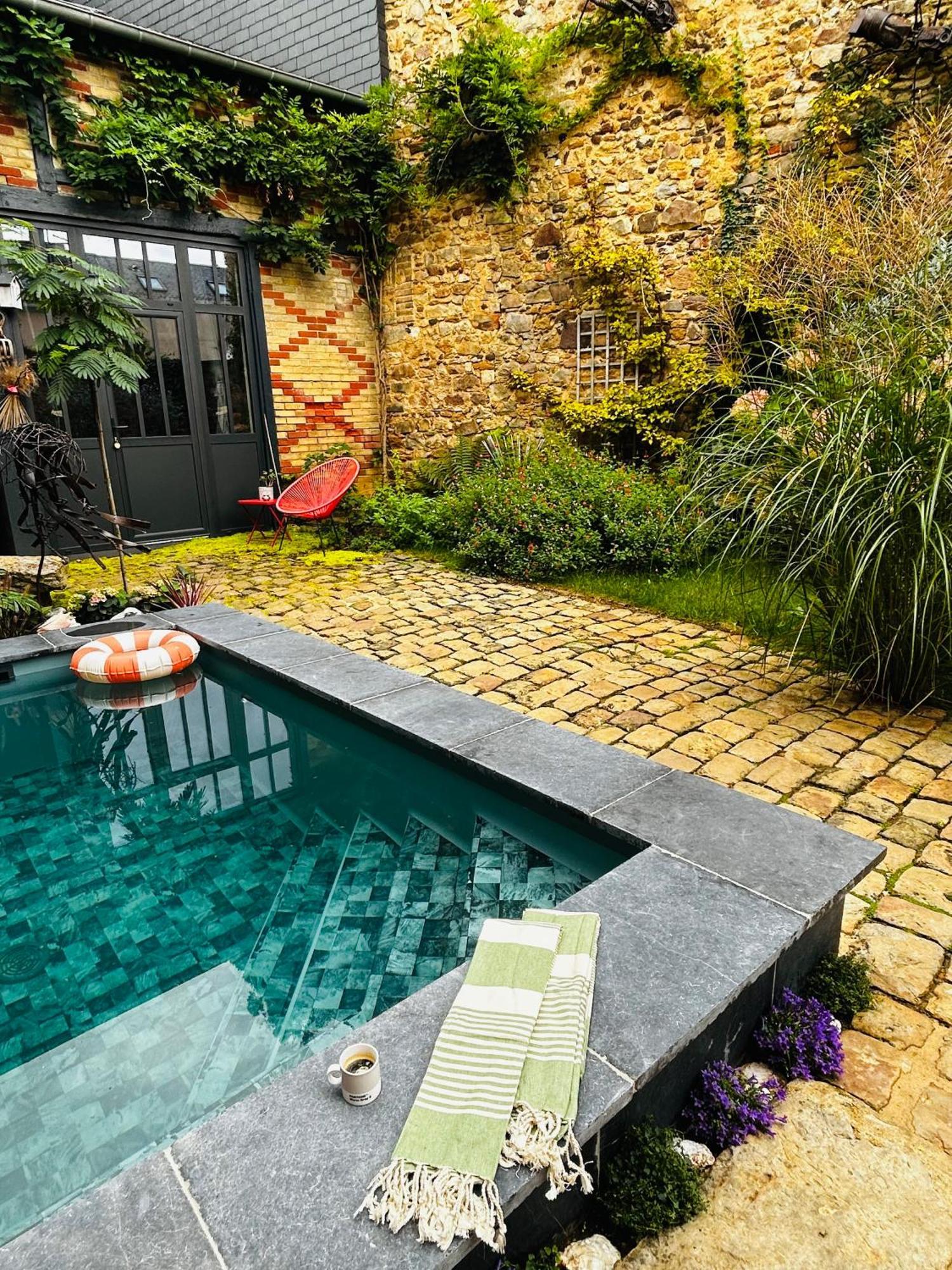 Bed and Breakfast L'Atelier Planqué Le Mans Exterior foto